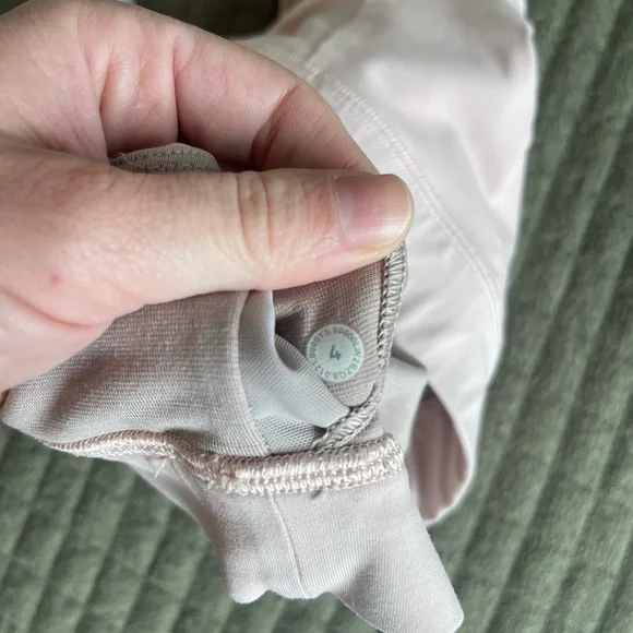 Women's pink Sports Bra - Picture 3 of 3